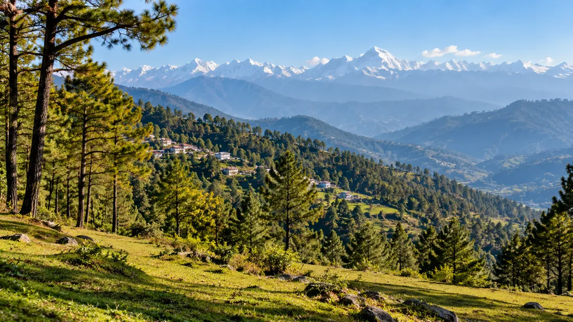 Ranikhet scenery for group road-trip planning
