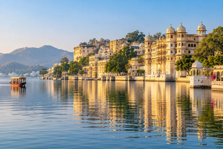 Udaipur travel illustration